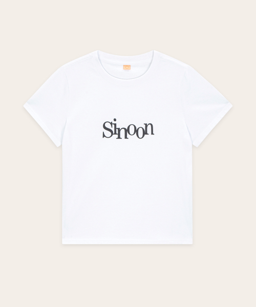 SINOON(シヌーン)の「Sinoon Signature Logo T-Shirts (White)(Tシャツ/カットソー・レディース・ホワイト・M/S)」の4枚目の写真