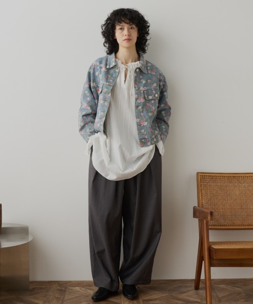 Libra Cue（リブラ キュー）の「フラワープリントデニムジャケット（デニムジャケット・レディース・ブルー・FREE）」の5枚目の写真