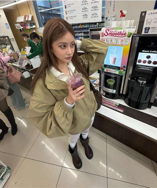BLACKPURPLE（ブラックパープル）の「ベントルナイロンパンツ Vantor Nylon Pants_Sand Brown（スウェットパンツ・レディース・ブラウン・FREE）」の8枚目の写真
