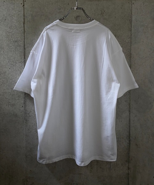 lilful(リルフル)の「【26年春夏新作】ヴィンテージライククロスグラフィックTシャツ(Tシャツ/カットソー・メンズ・ブラック/ホワイト・M/L)」の15枚目の写真