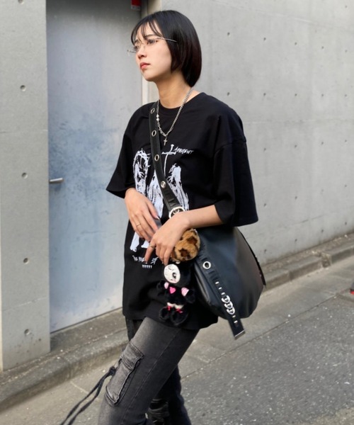 lilful(リルフル)の「【26年春夏新作】ヴィンテージライククロスグラフィックTシャツ(Tシャツ/カットソー・メンズ・ブラック/ホワイト・M/L)」の11枚目の写真