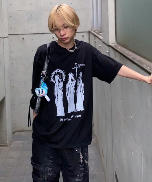 lilful(リルフル)の「【26年春夏新作】ヴィンテージライククロスグラフィックTシャツ(Tシャツ/カットソー・メンズ・ブラック/ホワイト・M/L)」の6枚目の写真