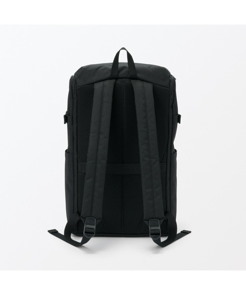 無印良品（ムジルシリョウヒン）の「肩の負担を軽くする　撥水　上から開く　リュックサック（バックパック/リュック・レディース・グレー/ブラック・FREE）」の5枚目の写真