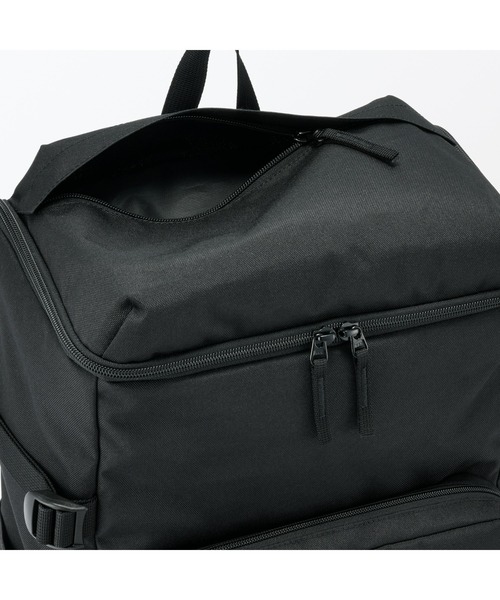 無印良品（ムジルシリョウヒン）の「肩の負担を軽くする　撥水　上から開く　リュックサック（バックパック/リュック・レディース・グレー/ブラック・FREE）」の9枚目の写真