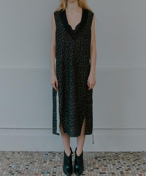 IRENENNE(アイレネ)の「フローラルジャカードショールカラードレス / Floral Jacquard Shawl Collar Dress(ワンピース・レディース・ブラック・36)」の6枚目の写真