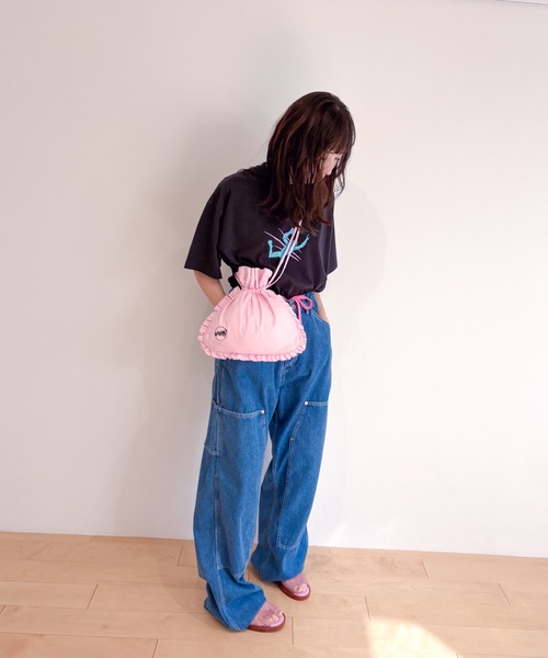 HOLIDAY(ホリデイ)の「RUFFLE POCHETTE (CIRCLE LOGO) ラッフルポシェット (サークルロゴ)(ショルダーバッグ・レディース・ベージュ/レッド/ピンク/ブラック・ONE SIZE)」の16枚目の写真