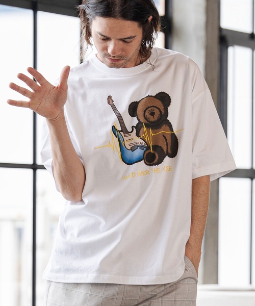 CAMBIO(カンビオ)の「mt10272- ビッグシルエットプリント×刺繍T(Rock Bear) Tシャツ(CASD-178)(Tシャツ/カットソー・メンズ・ホワイト×グリーン/ホワイト×レッド/ホワイト×イエロー・XL/L/M/S)」の6枚目の写真