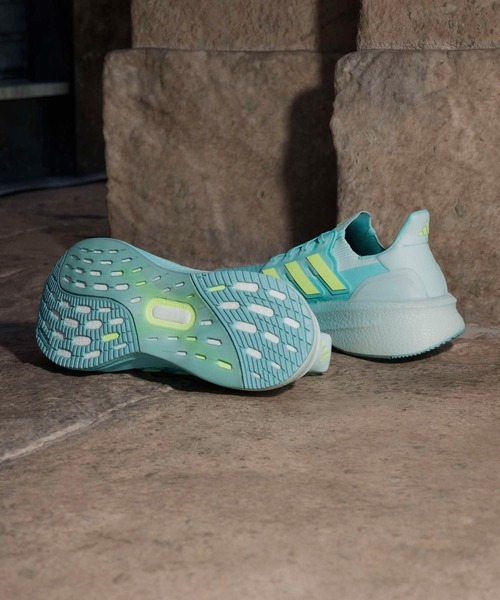 adidas(アディダス)の「ウルトラブースト 5 / Ultraboost 5 / ランニングシューズ / アディダス adidas(スニーカー・レディース・ブルー・22.5cm/23.0cm/23.5cm/24.0cm/24.5cm/25.0cm/25.5cm/26.0cm/26.5cm/27.0cm/27.5cm/28.0cm/22.0cm)」の10枚目の写真