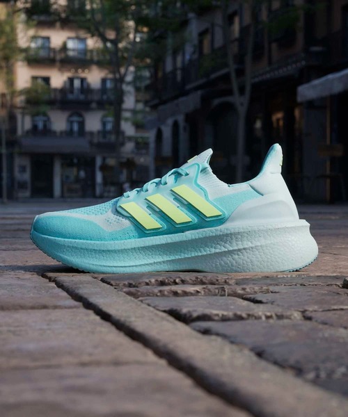 adidas ウルトラブースト未開封 値下げご相談受け付けます adidas（アディダス） ランニングシューズ メンズ 防水モデル