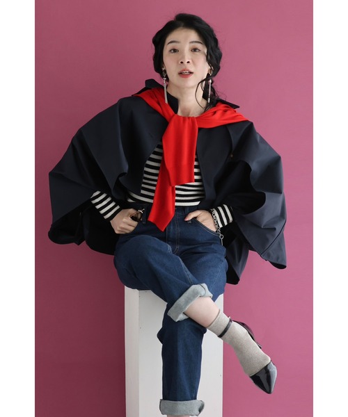 cawaii(カワイイ)の「ゆるやかなカーブシルエットのモモンガショートトレンチコート(トレンチコート・レディース・ネイビー/ベージュ・FREE)」の2枚目の写真