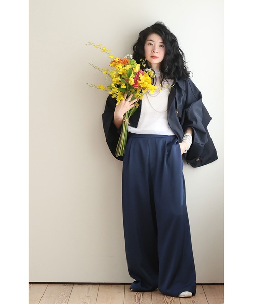 cawaii(カワイイ)の「ゆるやかなカーブシルエットのモモンガショートトレンチコート(トレンチコート・レディース・ネイビー/ベージュ・FREE)」の9枚目の写真