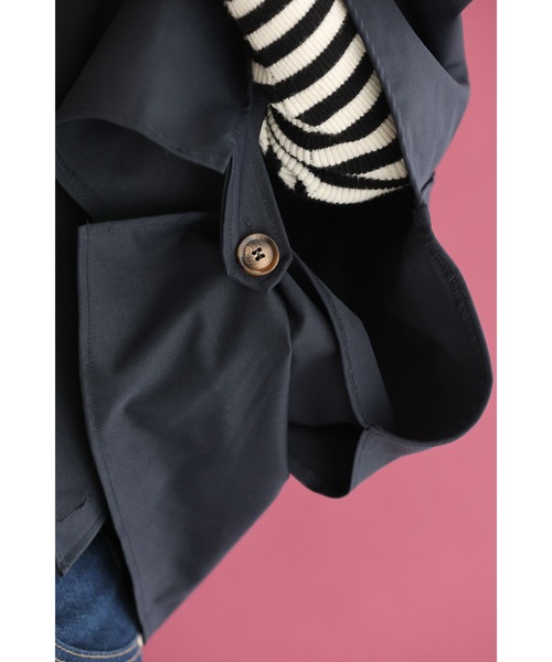 cawaii(カワイイ)の「ゆるやかなカーブシルエットのモモンガショートトレンチコート(トレンチコート・レディース・ネイビー/ベージュ・FREE)」の18枚目の写真