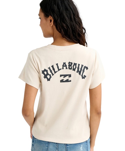 BILLABONG(ビラボン)の「BILLABONG/ビラボン レディース 半袖 Tシャツ ARCH LOGO BABY FIT TEE BG013225(Tシャツ/カットソー・レディース・スミクロ/ピンク/ブルー/オフホワイト・L/M)」の2枚目の写真