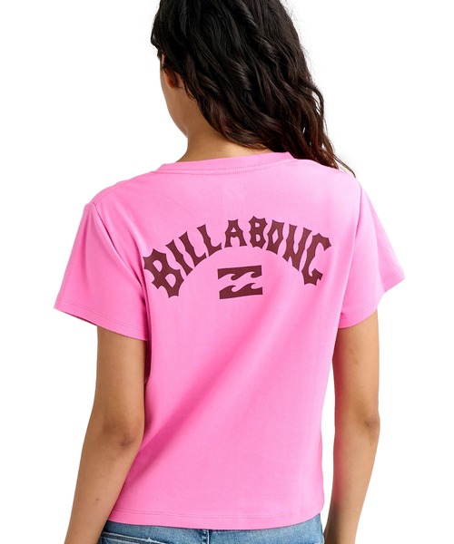 BILLABONG(ビラボン)の「BILLABONG/ビラボン レディース 半袖 Tシャツ ARCH LOGO BABY FIT TEE BG013225(Tシャツ/カットソー・レディース・スミクロ/ピンク/ブルー/オフホワイト・L/M)」の1枚目の写真