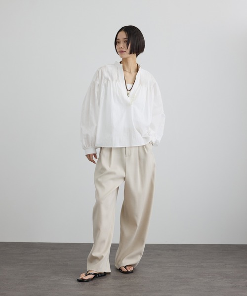 SALON adam et rope'(サロン アダム エ ロペ)の「コットンボイルピンタックブラウス(シャツ/ブラウス・レディース・ブラウン/ホワイト・FREE)」の4枚目の写真