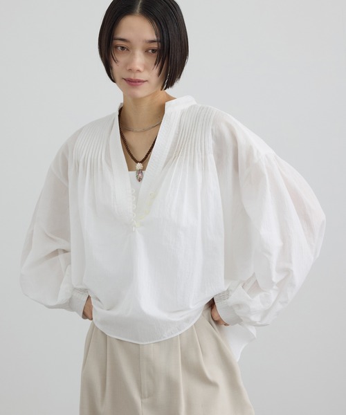 SALON adam et rope'(サロン アダム エ ロペ)の「コットンボイルピンタックブラウス(シャツ/ブラウス・レディース・ブラウン/ホワイト・FREE)」の7枚目の写真