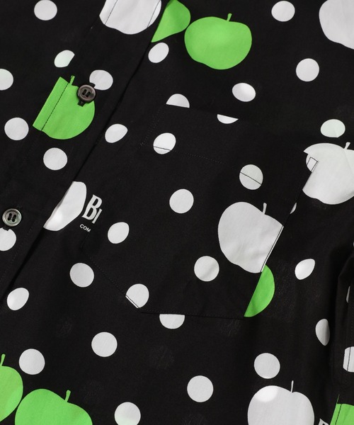 THE BEATLES COMME des GARCONS(ザ ビートルズ コムデギャルソン)の「THE BEATLES CdG APPLE PRINTED SHORT SLEEVE SHIRT BLACK(シャツ/ブラウス・メンズ・ブラック・XS/S/M)」の4枚目の写真