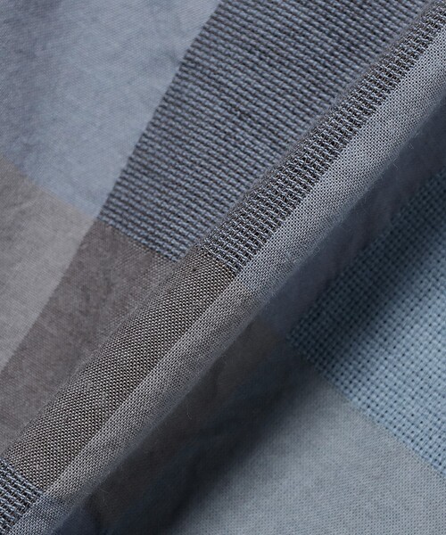 BEAMS PLUS（ビームスプラス）の「Italian Collar Indigo Panama Weave Plaid（シャツ/ブラウス・メンズ・インディゴブルー・MEDIUM/SMALL/LARGE/X-LARGE）」の7枚目の写真