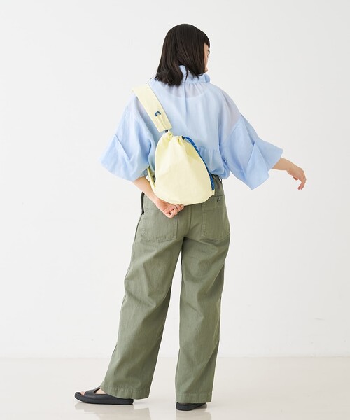EARTH MADE(アースメイド)の「【WEB限定】【EARTH MADE】撥水ナイロンパラコードボンサックバッグ(ショルダーバッグ・レディース・ブラック/アイボリー/イエロー・フリー)」の18枚目の写真