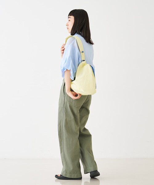 EARTH MADE(アースメイド)の「【WEB限定】【EARTH MADE】撥水ナイロンパラコードボンサックバッグ(ショルダーバッグ・レディース・ブラック/アイボリー/イエロー・フリー)」の20枚目の写真