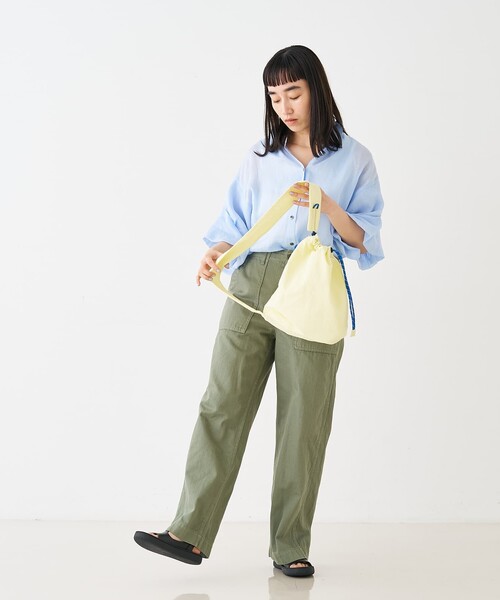EARTH MADE(アースメイド)の「【WEB限定】【EARTH MADE】撥水ナイロンパラコードボンサックバッグ(ショルダーバッグ・レディース・ブラック/アイボリー/イエロー・フリー)」の21枚目の写真