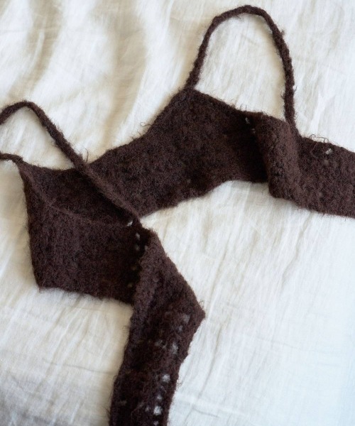 anuke（アンヌーク）の「anuke　Crochet Knit Bustier クロシェニットビスチェ/62620510（ベスト・レディース・チャコールグレー/ブラウン・ONE SIZE）」の13枚目の写真