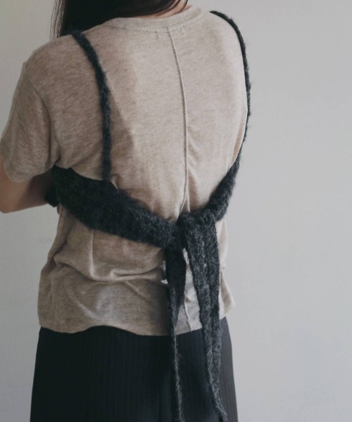anuke（アンヌーク）の「anuke　Crochet Knit Bustier クロシェニットビスチェ/62620510（ベスト・レディース・チャコールグレー/ブラウン・ONE SIZE）」の6枚目の写真