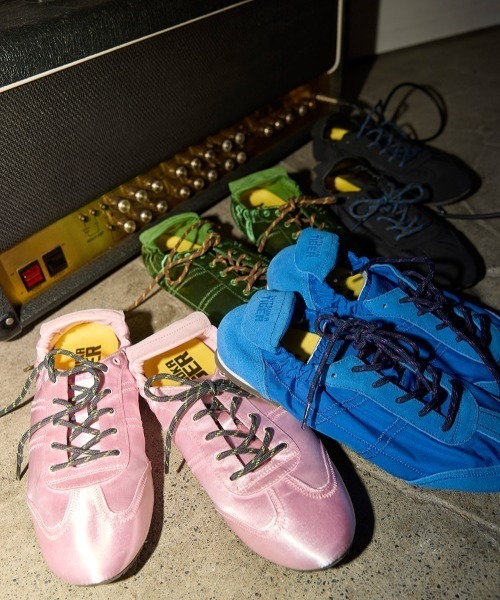 Onitsuka Tiger（オニツカタイガー）の「【ONITSUKA TIGER YELLOW COLLECTION】PLABALA / プラバラ（スニーカー・レディース・ブルー系その他/ブラック×ブラック・27/26.5/26/25.5/25/24.5/24/23.5/23/22.5/29/28.5/28/27.5）」の3枚目の写真