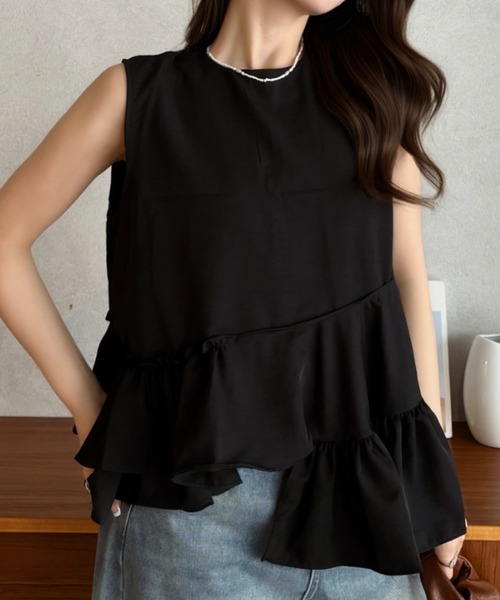 Eclat one(エクラワン)の「【Eclat one】裾ティアードフリル ノースリーブカットソー ◎(Tシャツ/カットソー・レディース・ホワイト/ブラック・FREE)」の1枚目の写真