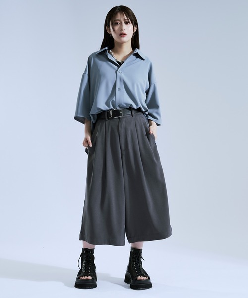 Ellno Loset(エルノロゼット)の「ドレープボリュームキュロットパンツ(スラックス・メンズ・ブラック/グレー・SMALL/X-SMALL/LARGE/MEDIUM)」の8枚目の写真
