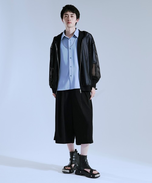 Ellno Loset(エルノロゼット)の「ドレープボリュームキュロットパンツ(スラックス・メンズ・ブラック/グレー・SMALL/X-SMALL/LARGE/MEDIUM)」の4枚目の写真