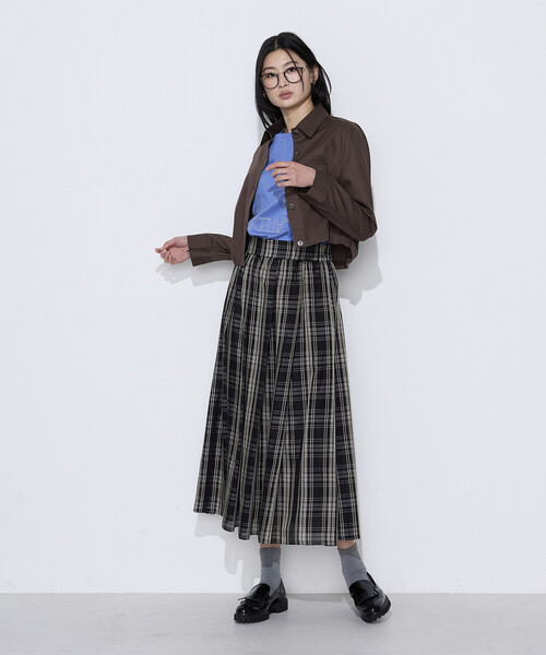 COMME CA(コムサ)の「先染めシアーチェック タックスカート(スカート・レディース・ベージュ系その他/ブラック系その他・7号/11号/9号)」の4枚目の写真