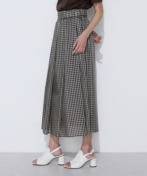 COMME CA(コムサ)の「先染めシアーチェック タックスカート(スカート・レディース・ベージュ系その他/ブラック系その他・7号/11号/9号)」の10枚目の写真