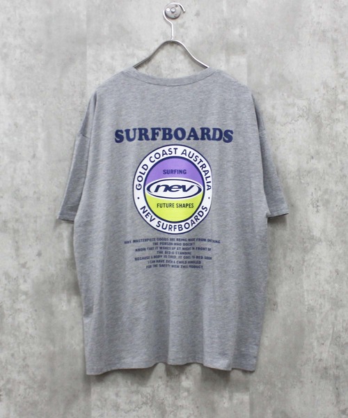 NEV(ネブ)の「【NEV】オーバーサイズ バックプリント Tシャツ(Tシャツ/カットソー・メンズ・ネイビー/ブルー系その他/チャコール/ホワイト系その他/グレー系その他/オフホワイト/杢グレー/ダークグリーン・L/M/XL)」の3枚目の写真