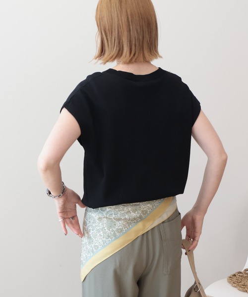 AMERICAN HOLIC（アメリカンホリック）の「【接触冷感･UVカット】フレンチスリーブニット（ニット/セーター・レディース・オフホワイト/ブラック/レッド/ブラウン・M/L）」の14枚目の写真