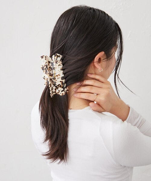 BIRTHDAY BAR(バースデイバー)の「Actually アセチヘアバンス(バレッタ/ヘアクリップ・レディース・ベージュ/ブラウン・0)」の7枚目の写真