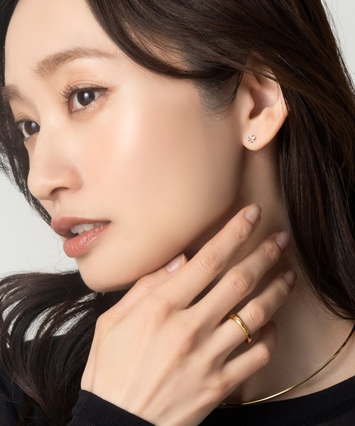 Cream dot.(クリームドット)の「【サージカルステンレス】選べるサイズ展開!スタービジューのステンレス製ネジロックピアス(ピアス(両耳用)・レディース・シルバー/ゴールド/シルバー系その他・#4/#5/#6/#3)」の7枚目の写真