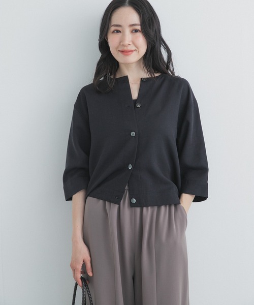 URBAN RESEARCH DOORS（アーバンリサーチドアーズ）の「ノーカラーバックギャザーブラウス（シャツ/ブラウス・レディース・ブラック/ベージュ・FREE）」の4枚目の写真