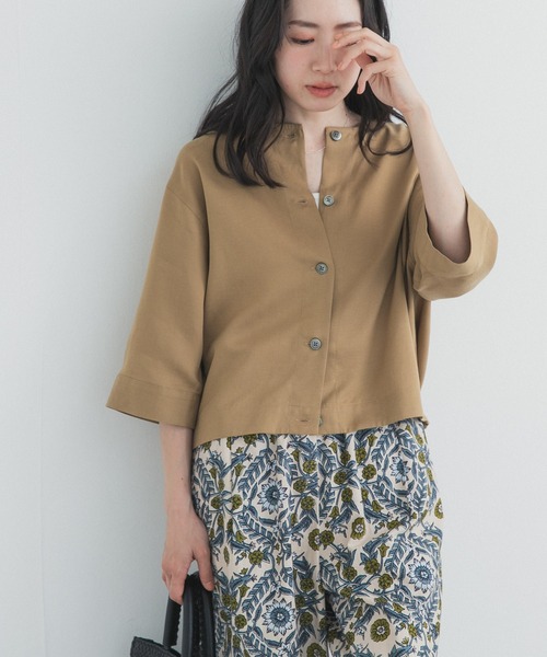 URBAN RESEARCH DOORS（アーバンリサーチドアーズ）の「ノーカラーバックギャザーブラウス（シャツ/ブラウス・レディース・ブラック/ベージュ・FREE）」の17枚目の写真