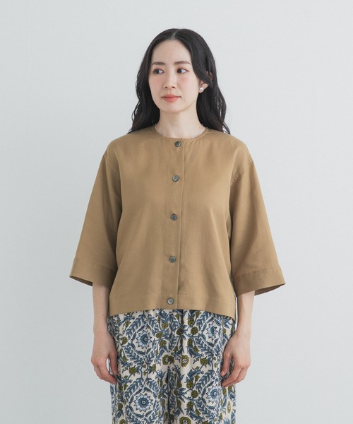 URBAN RESEARCH DOORS（アーバンリサーチドアーズ）の「ノーカラーバックギャザーブラウス（シャツ/ブラウス・レディース・ブラック/ベージュ・FREE）」の19枚目の写真