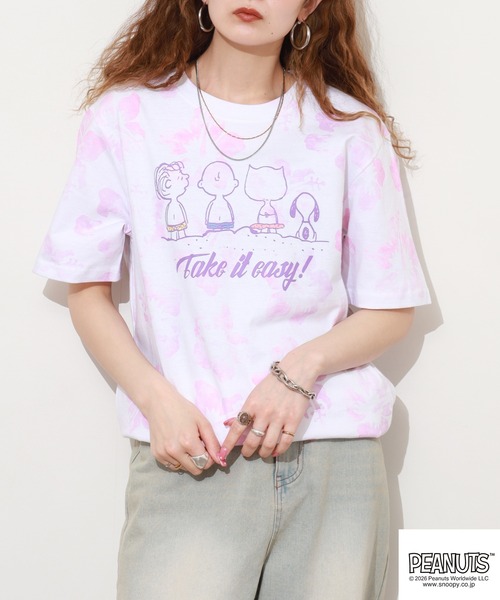 PEANUTS（ピーナッツ）の「PEANUTS ハイビスカス総柄プリントTシャツ 半袖（Tシャツ/カットソー・レディース・ピンク系/サックスブルー系/パープル系・M/L/LL）」の7枚目の写真