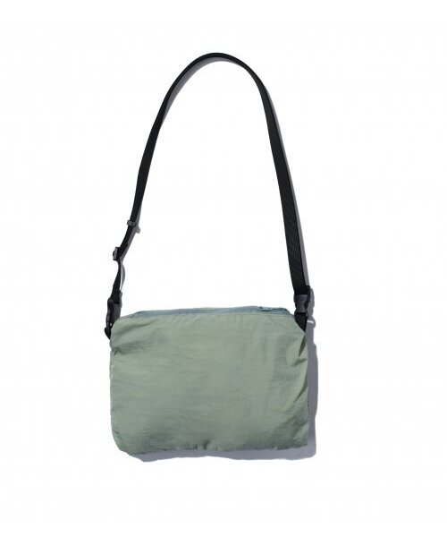 YALE（イェール）の「[ONEMILE WEAR] コンフォートバックルノーカラージャケットペイルミント（ナイロンジャケット・レディース・その他・LARGE/MEDIUM/SMALL/WS/X-LARGE/XX-LARGE）」の5枚目の写真