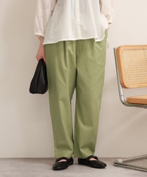 タックテーパードパンツ