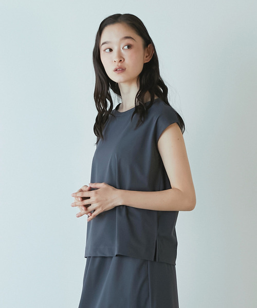 LOGEMENT DE CLAIRE(ロジュモンドクレール)の「【Allease/オールイーズ】ノースリーブプルオーバー(Tシャツ/カットソー・レディース・ブラウン/チャコールグレー/オフホワイト/ブラック・FREE)」の4枚目の写真