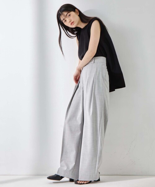 STUDIOUS(ステュディオス)の「【STUDIOUS/ステュディオス】Double Tucked Stretch Trousers/ダブルタックストレッチトラウザーズ/ウォッシャブル/オフィス/美脚見え/ウエストゴム/ストレスフリー(スラックス・レディース・ネイビー/ブラック/ライトグレー・2/1)」の14枚目の写真