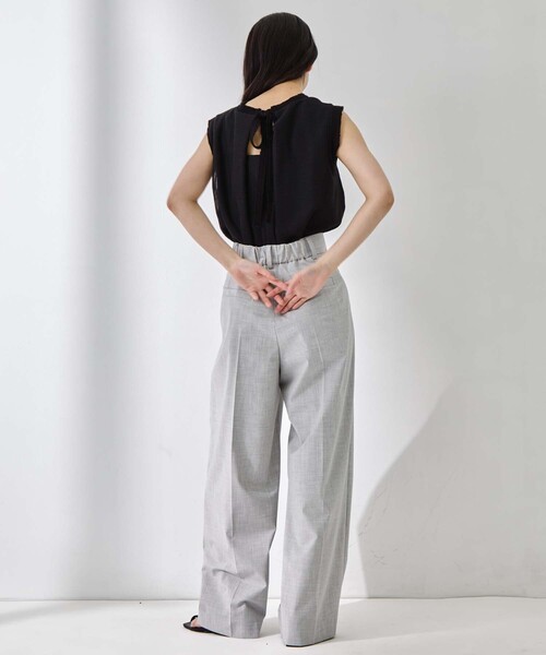 STUDIOUS(ステュディオス)の「【STUDIOUS/ステュディオス】Double Tucked Stretch Trousers/ダブルタックストレッチトラウザーズ/ウォッシャブル/オフィス/美脚見え/ウエストゴム/ストレスフリー(スラックス・レディース・ネイビー/ブラック/ライトグレー・2/1)」の15枚目の写真