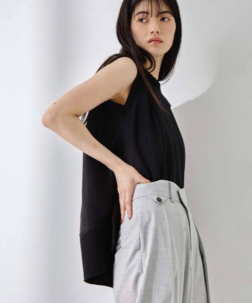 STUDIOUS(ステュディオス)の「【STUDIOUS/ステュディオス】Double Tucked Stretch Trousers/ダブルタックストレッチトラウザーズ/ウォッシャブル/オフィス/美脚見え/ウエストゴム/ストレスフリー(スラックス・レディース・ネイビー/ブラック/ライトグレー・2/1)」の16枚目の写真
