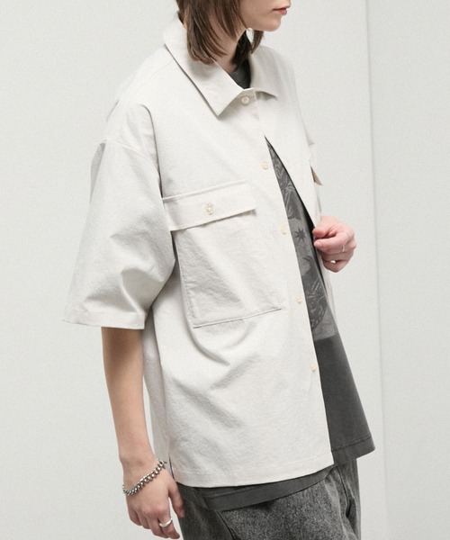 Alfred Alex（アルフレッドアレックス）の「【Alfred Alex】Textured Utility Military Shirt / コットンタッチ ユーティリティー ミリタリーシャツ（シャツ/ブラウス・メンズ・ブラック/チャコール/カーキ/アイボリー・S/M/L）」の17枚目の写真