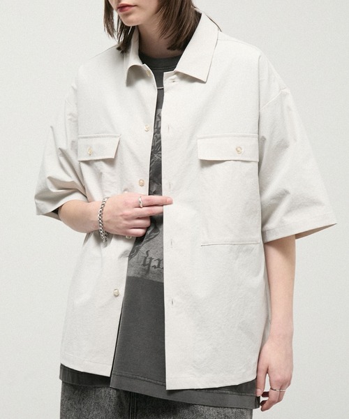 Alfred Alex（アルフレッドアレックス）の「【Alfred Alex】Textured Utility Military Shirt / コットンタッチ ユーティリティー ミリタリーシャツ（シャツ/ブラウス・メンズ・ブラック/チャコール/カーキ/アイボリー・S/M/L）」の20枚目の写真