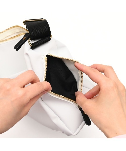 CLEDRAN(クレドラン)の「【耐汚れ 耐摩耗 軽量】CL4006 JOU SIDE POCKET SHOULDER(ショルダーバッグ・レディース・オフホワイト/ライトオリーブ/ブラック・FREE)」の9枚目の写真